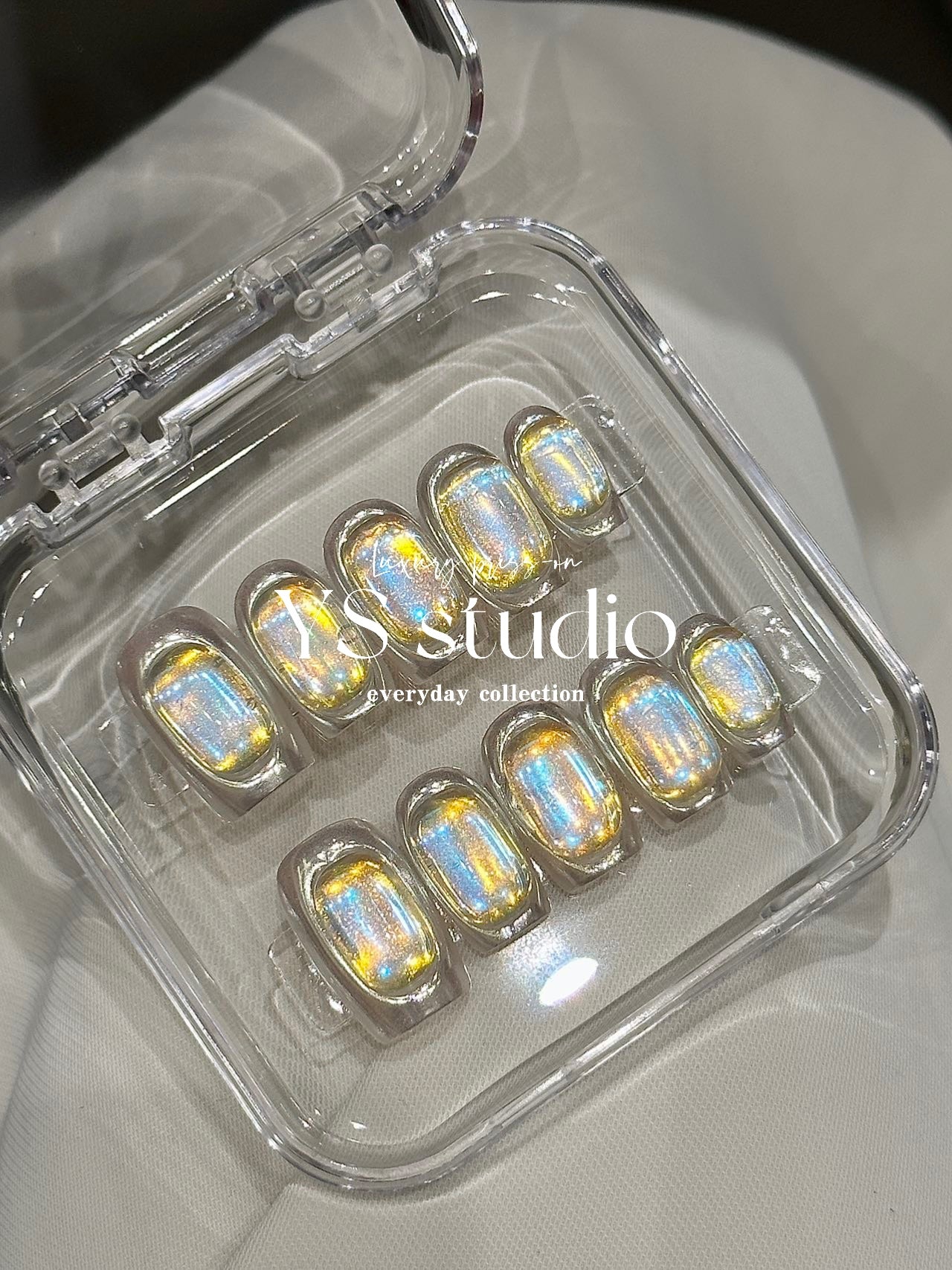 Iceberg – Holographic Chrome Press-On Nails